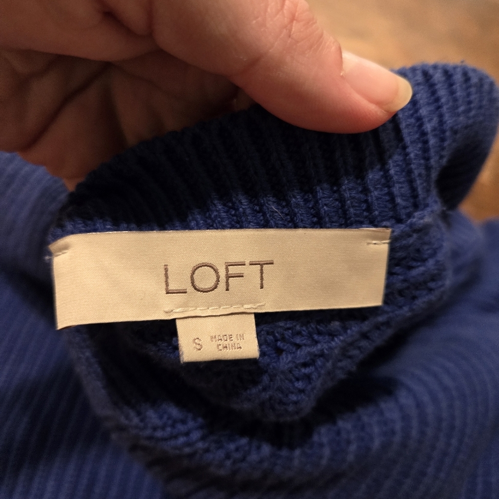 Loft Cobalt Blue Sweater Oversized Crew Neck Side Slits Back V Casual Preppy S - Picture 3 of 9